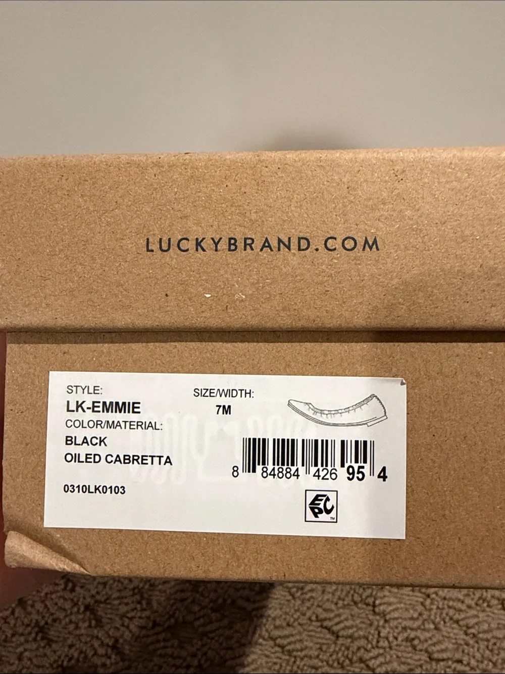 Lucky Brand Black Leather Round-Toe Ballet Flats (LK-EMMIE)